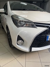 Toyota Yaris '17 Hybrid