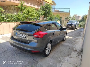 Ford Focus '17 Titanium x 5dr full extra