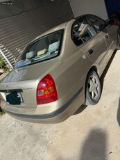 Hyundai Elantra '02