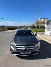 Mercedes-Benz GLA 200 '15 URBAN (PANORAMA)