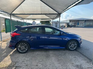 Ford Focus '18 ST LINE