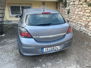 Opel Astra '06 GTC 1.4