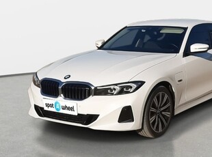 Bmw 330 e Plug-in Luxury