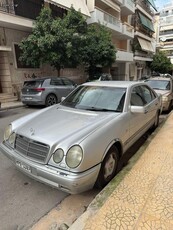 Mercedes-Benz E 200 '96 AVANGARDE