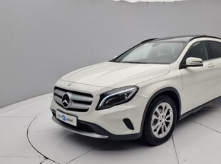 Mercedes-Benz GLA 200 d Business