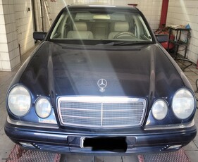 Mercedes-Benz E 200 '00