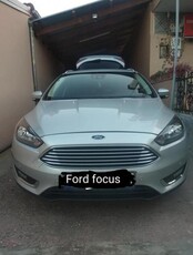 FORD FOCUS TITANIUM 2015