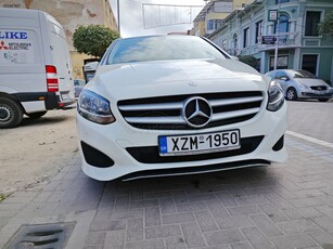 Mercedes-Benz B 180 '15 C180