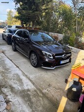 Mercedes-Benz GLA 180 '17 AMG