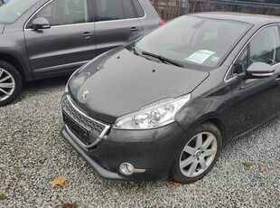 Peugeot 208 '13