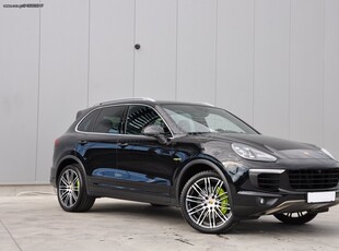 Porsche Cayenne '15 S Plug-in E-HYBRID