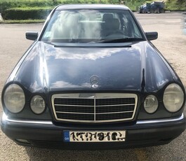 Mercedes-Benz 200 '96 E200