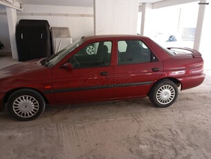 Ford Escort '98 1.4 GHIA