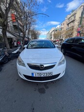 Opel Astra '11 GT