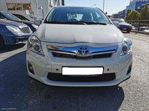 TOYOTA AURIS 2012