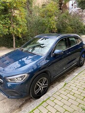 Mercedes-Benz GLA 250 '20 GLA 250E