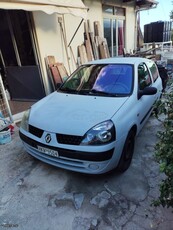 Renault Clio '02