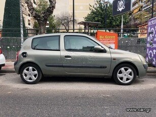 Renault Clio '02