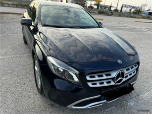 Mercedes-Benz GLA 180 '18 URBAN 7G-DCT