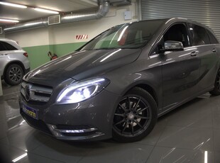 Mercedes B200 1.6 (2013)