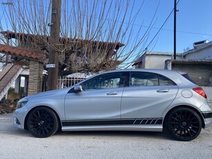 Mercedes-Benz A 200 '14 urban night lights