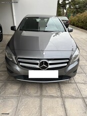 Mercedes-Benz A 200 '15 Urban 7G-DCT