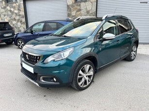 Peugeot 2008 '18 PANORAMA 1.2 e-THP Crossway