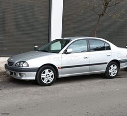 Toyota Avensis '00 Sol