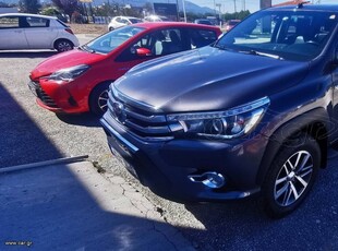 Toyota Hilux '17 PREMIUM 4X4