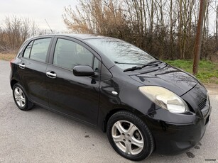 Toyota Yaris '11 1.3 LUNA