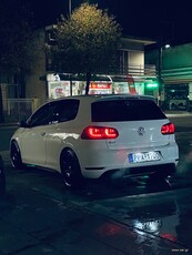 Volkswagen Golf '10 GTI