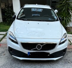 Volvo V40 Cross Country '17