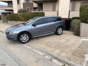 Volvo V60 Cross Country '18