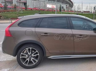 Volvo V60 Cross Country '18 Summum