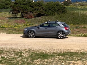 Mercedes-Benz GLA 200 '18