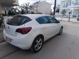 Opel Astra '11