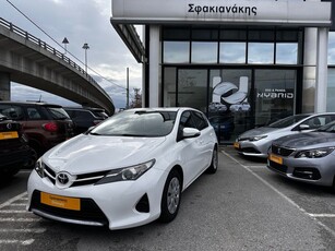 Toyota Auris '14 1.4 D-4D Live 90hp