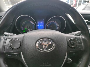 Toyota Auris Touring Sports '16