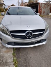 Mercedes-Benz A 180 '17 URBAN 7G-DCT