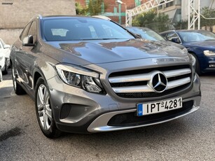 Mercedes-Benz GLA 180 '15 Urban