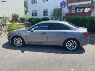 Mercedes-Benz A 180 '19 SEDAN