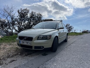 Volvo S40 '04