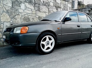 Hyundai Accent '00