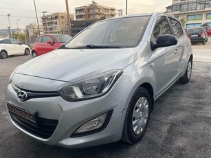 Hyundai i 20 '13 1.2 86ps facelift!! Book servise!!