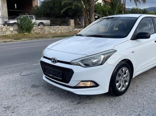 HYUNDAI i20 2015