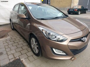 HYUNDAI i30 119000 km 2013