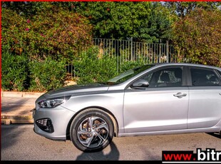 HYUNDAI i30 1.5 PREMIUM