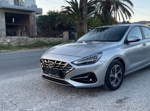 HYUNDAI i30 1.6 CRDi 48V