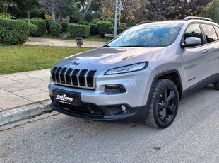 Jeep Cherokee '16 * 2.2 M-Jet Night Eagle 4WD