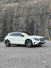 Mercedes-Benz GLA 180 '15 URBAN 7G-DCT PANORAMA